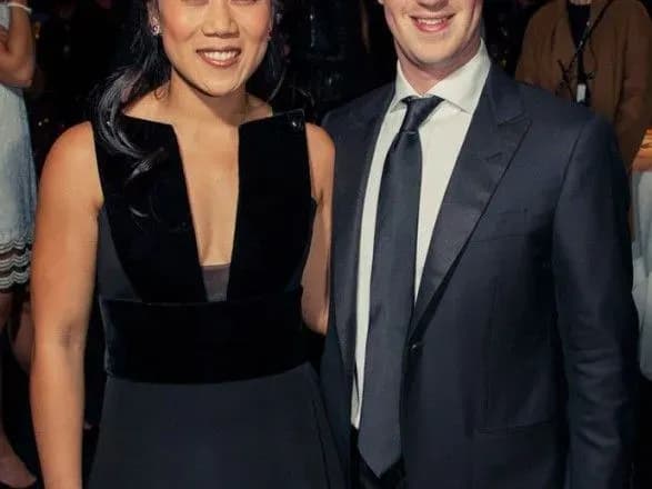 Цукерберг и его жена выделят 30 млн долларов на борьбу с низким уровнем грамотности