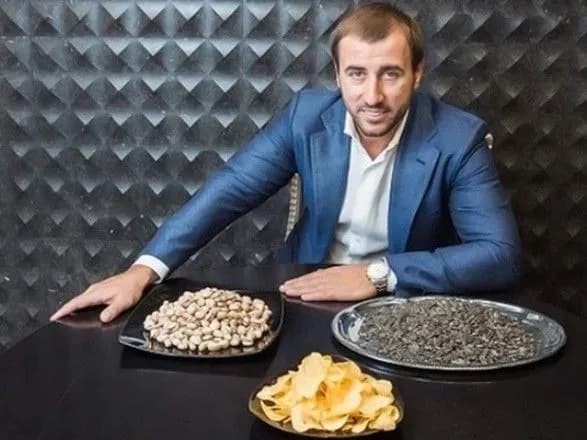 ГПУ: сімейний бізнес Рибалки три роки легалізував сировину через фіктивні фірми