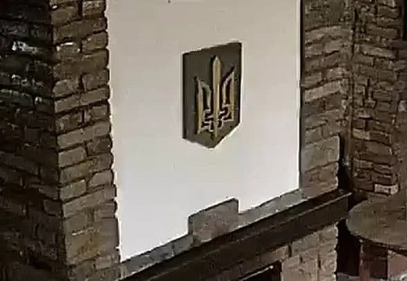 СБУ видворила 19-річного поляка, який публічно в Тернополі спалив герб України