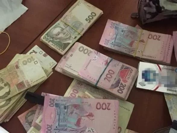 Налоговик в Киеве требовала более 30 тыс. грн взятки