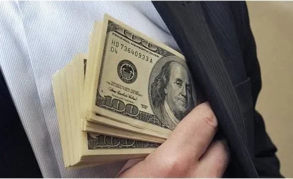 Топ-менеджер держпідприємства із поплічниками привласнили 11 млн грн