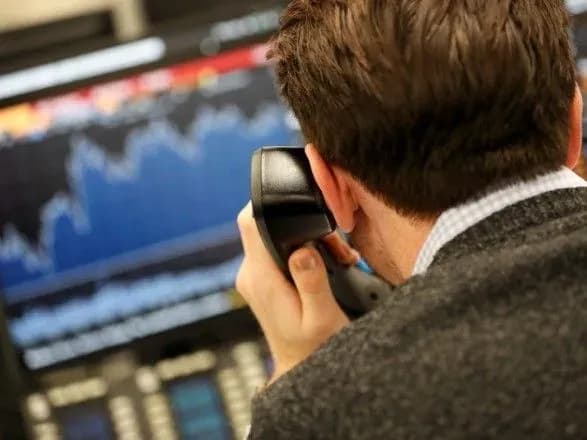 НКЦПФР заборонила торгівлю цінними паперами низки компаній