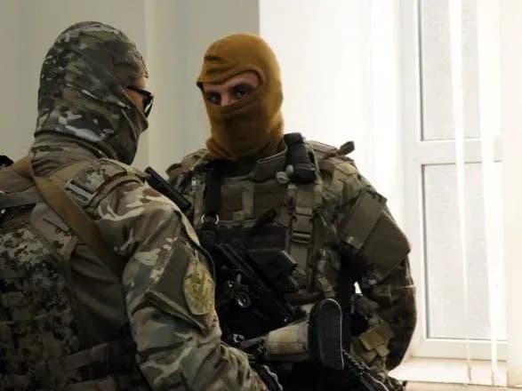 Обшуки та тиск на бізнес: Гройсман доручив перевірити дії правоохоронців