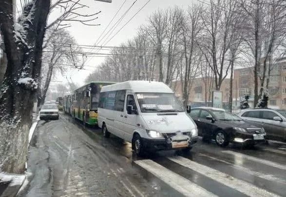 В Києві рівень ранкових заторів оцінюється в 6 балів