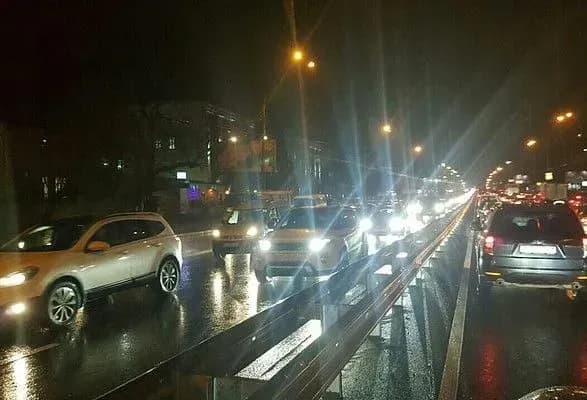 Рівень заторів перед вихідними в столиці становить 7 балів