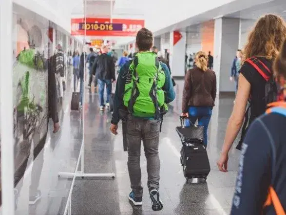 Українські пенсії трудових мігрантів: як повернення заробітчан вплине на економіку