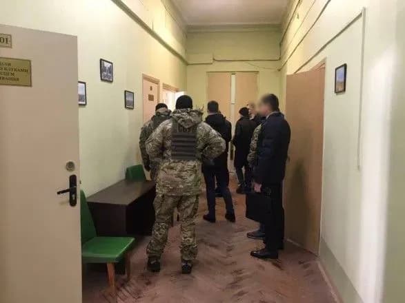 Обшуки у Харківській міськраді: стали відомі подробиці