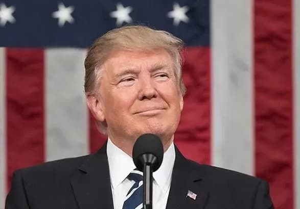 Трамп планує вислати зі США десятки російських дипломатів - Bloomberg