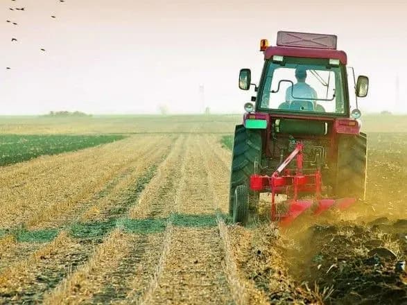 Вже 13 ОТГ отримали у власність землі сільгосппризначення