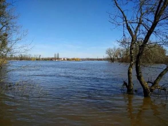 У Києві знайшли потопельника: попередньо, це один із рибалок