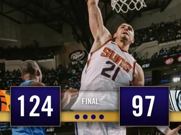 Результативна гра Леня дозволила "Фініксу" перемогою завершити сезон НБА