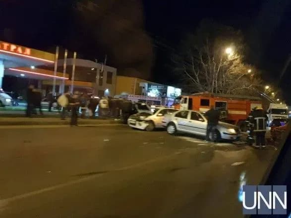 В Одесі сталася серйозна ДТП за участі трьох автомобілів