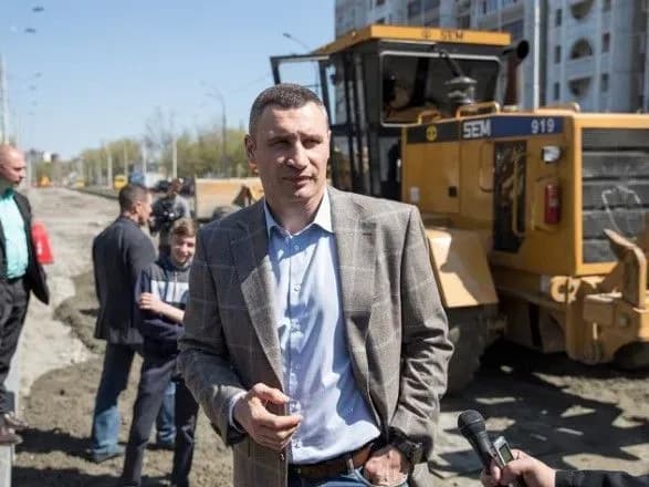 Кличко: Мы не уменьшаем темпов ремонта дорожной инфраструктуры