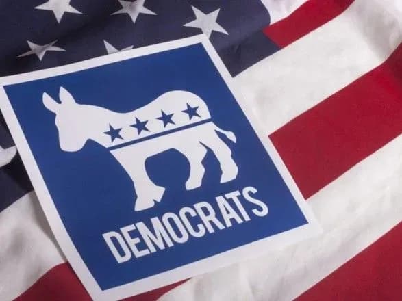 Партия демократов США подала иск к России, Трампу и WikiLeaks