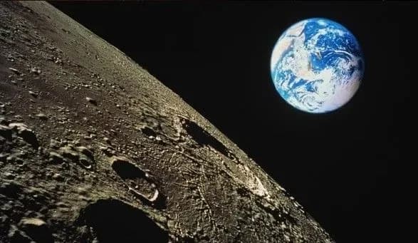 NASA побудує космічну станцію на орбіті Місяця