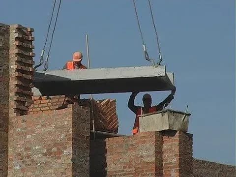 Мешканці Вишневого перекрили центральну вулицю з вимогою добудувати школу