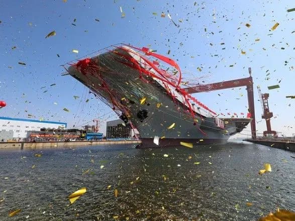 Другий китайський авіаносець, споруджений на базі колишнього українського, вийде в море у найближчі дні