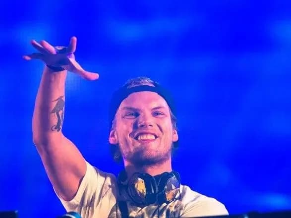 Avicii помер від втрати крові - ЗМІ
