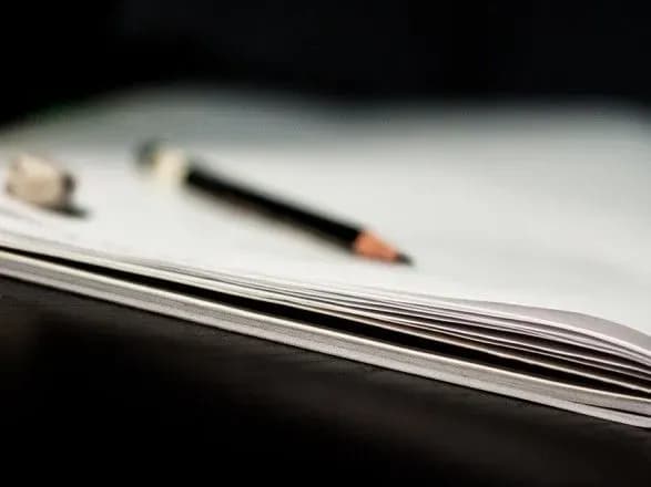 Унікальний стартап: школярі створили вічний блокнот і вічний олівець