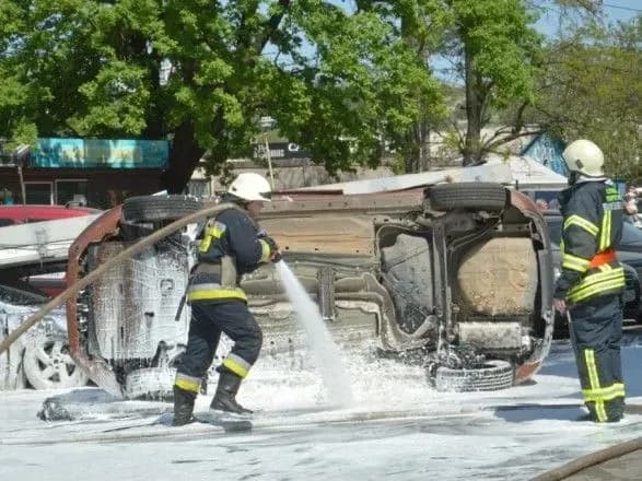 Вантажівка вилетіла на автостоянку у Дніпрі: з'явилися нові подробиці