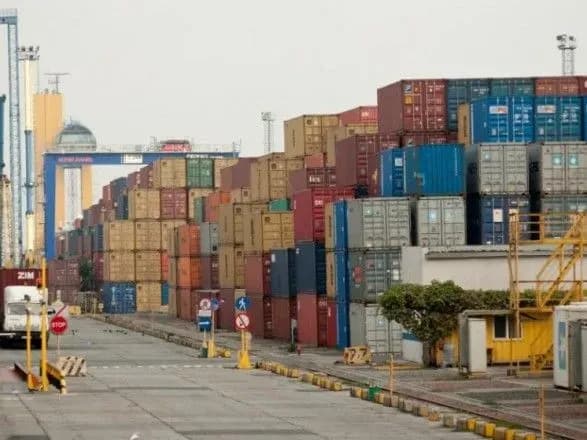 С начала года в бюджет поступило почти на 14% больше таможенных платежей