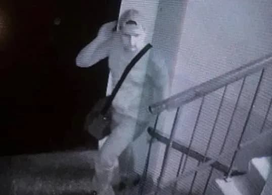 У Кропивницькому невідомий намагався зґвалтувати 10-річну дівчинку у ліфті