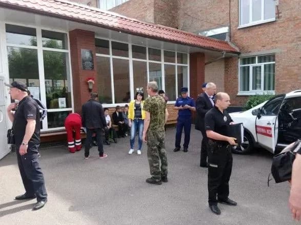 Отруєння в Черкасах: в лікарні госпіталізовано 53 учня та 2 вчителя