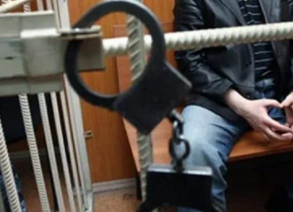 Педофіла засудили до 14 років за гвалтування 10-річної падчерки