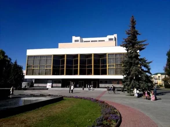 У Луцьку чоловік здійснив самопідпал на площі