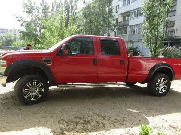 На Луганщині чоловік підкинув голову барана в автівку активіста