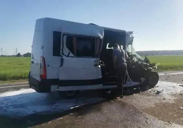 Українські діти потрапили в аварію у Білорусі, є загиблий