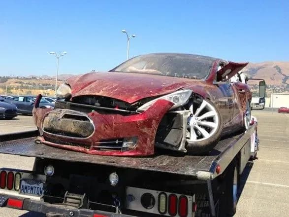 ДТП с Tesla в США: появились новые подробности