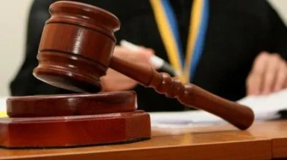 САП просить відсторонити підозрюваного у отриманні хабара суддю