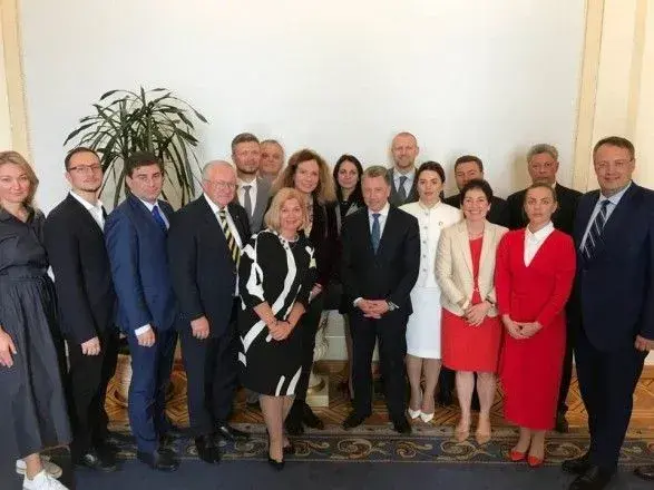 Волкер обговорив з нардепами перспективи миротворців на Донбасі