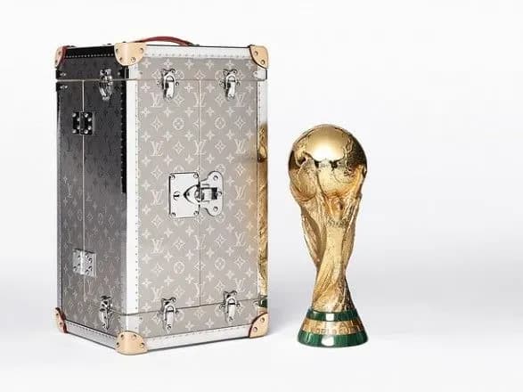 Louis Vuitton створив футляр для кубка ЧС-2018