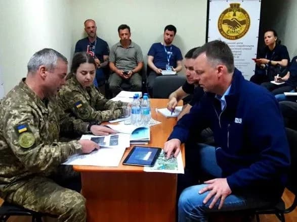 Стало відомо, про що говорили вчора Хуг і Наєв