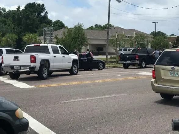 Чоловік, який влаштував стрілянину в Панама-Сіті знайдений мертвим