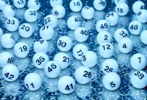 Американка розповіла, як бажання втамувати спрагу допомогло їй виграти в лотерею