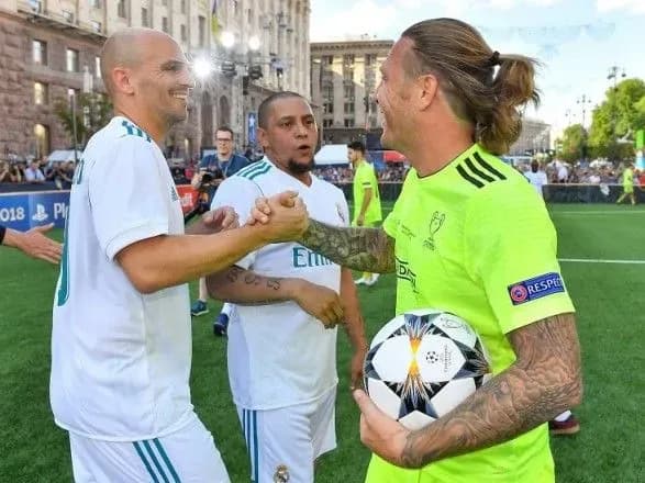 Команды друзей Шевченко и "Реала" выиграли "Турнир чемпионов"