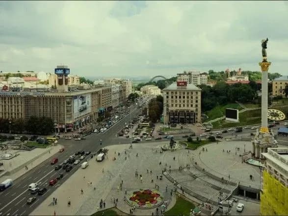 Хрещатик знову відкрили для проїзду