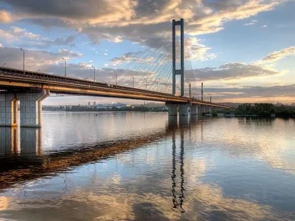 Рятувальники другий день шукають школяра, який потонув у Дніпрі у Києві