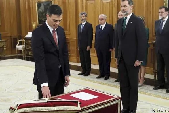 Соціаліст Санчес склав присягу прем'єра Іспанії