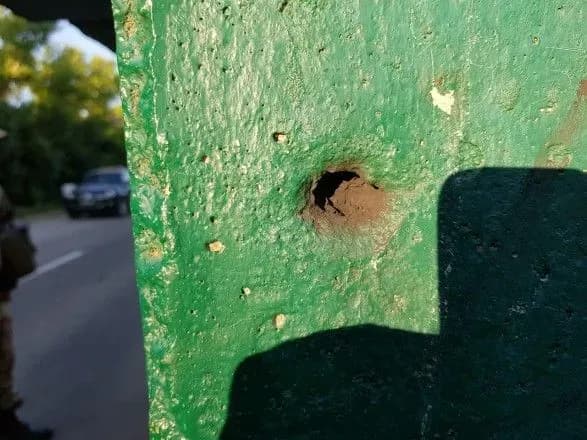 Бойовики обстріляли укриття прикордонників поряд із КПВВ "Новотроїцьке"