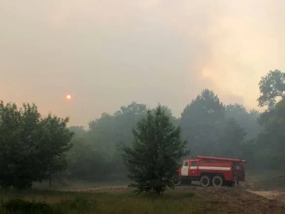 Рятувальники зменшили площу пожежі у зоні відчуження до 3 га