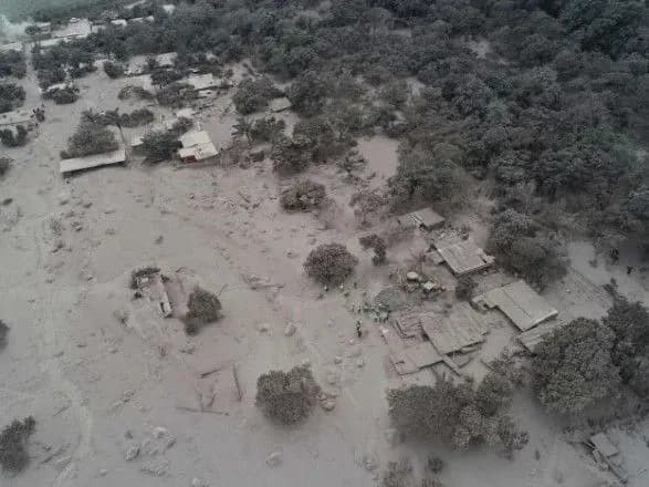 Виверження вулкана у Гватемалі забрало життя вже 75 людей