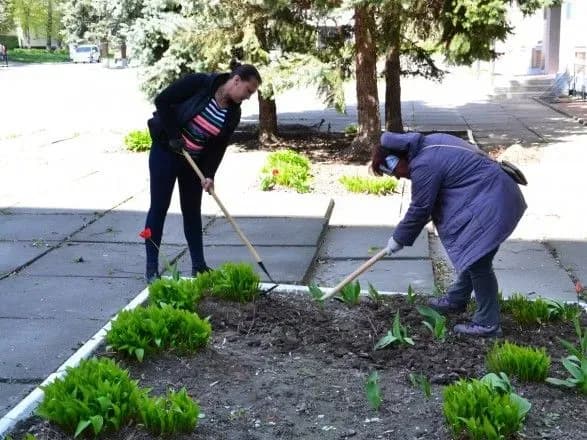 У Службі зайнятості назвали кількість українців, направлених на громадські роботи