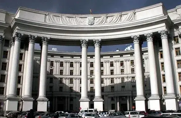 Україна досі не призначила послів у 16 державах світу