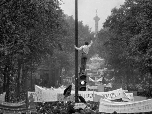 Вчені з'ясували, скільки незгідних потрібно для революції
