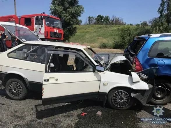 Масштабна ДТП у Запоріжжі: дві людини загинуло, троє дітей госпіталізовано