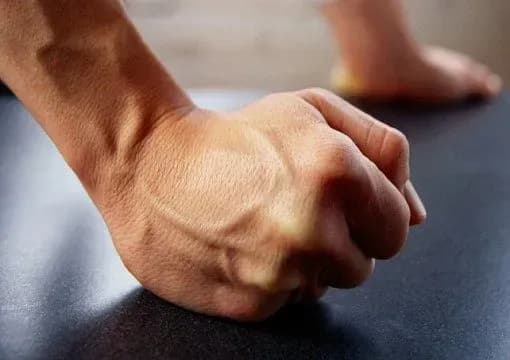 Солдат-строковик на Черкащині побив товариша до розриву селезінки